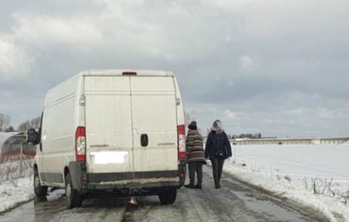 24-latek powiedział, że idzie się zabić, pijany uciekał busem przed policjantami