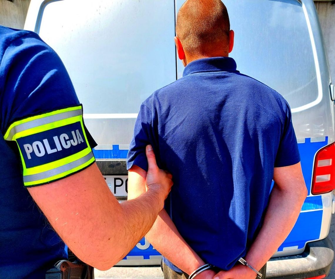 24-latek wbił się nieproszony na imprezę i ukradł 700 zł z torebki. Skradzioną forsą chciał przekupić policjantów