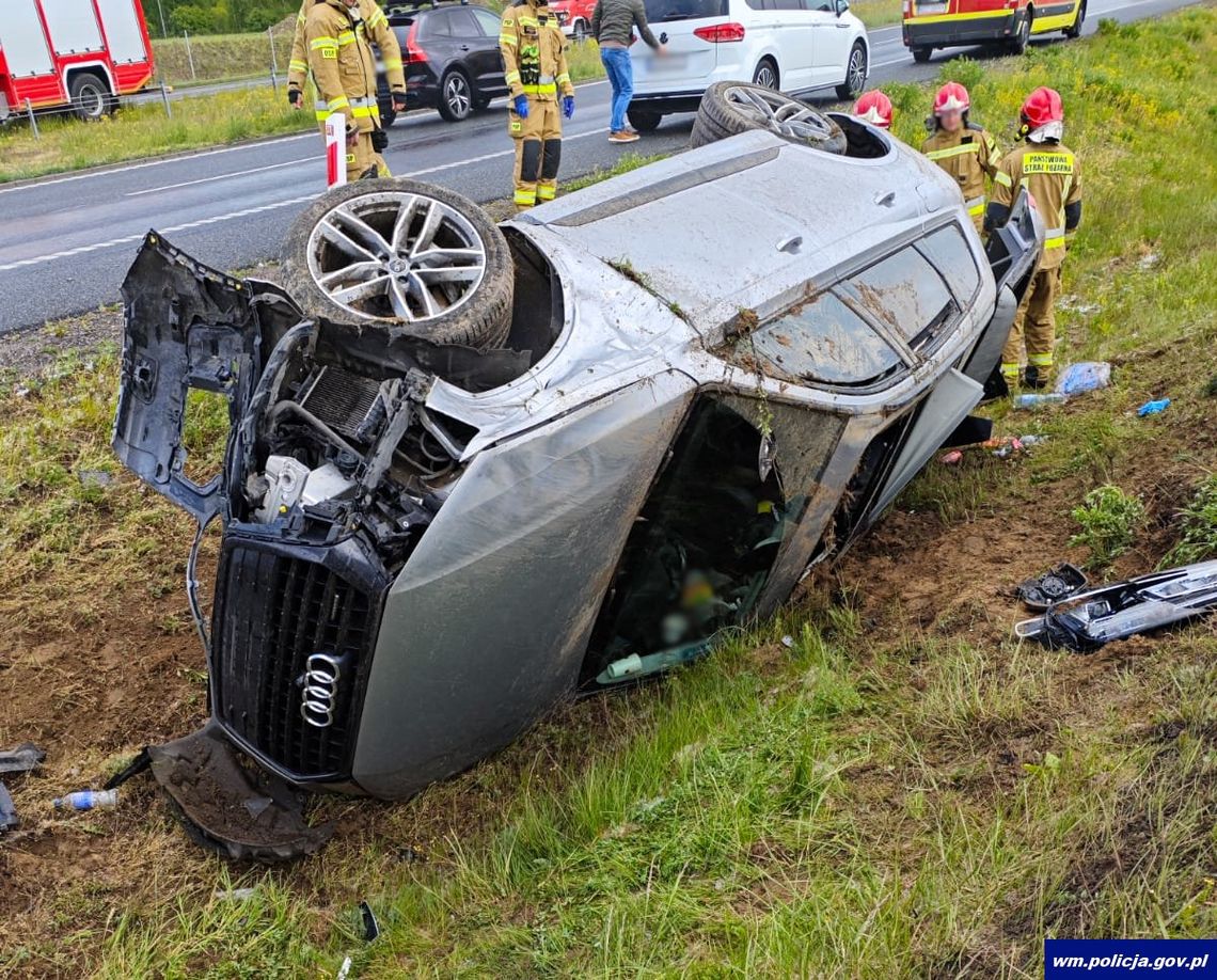 25-latka dachowała audi na drodze ekspresowej. Kobieta podróżowała z dwuletnim dzieckiem 25-latka dachowała audi na drodze ekspresowej. Kobieta podróżowała z dwuletnim dzieckiem