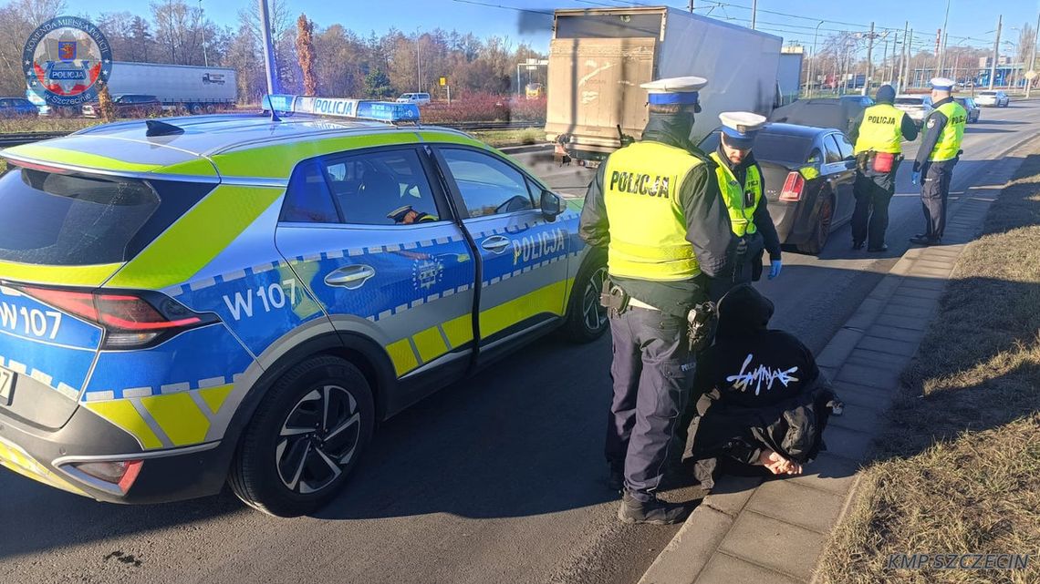 26-latek z dożywotnim zakazem jazdy uciekał policji. Badanie wykazało, że jechał po narkotykach