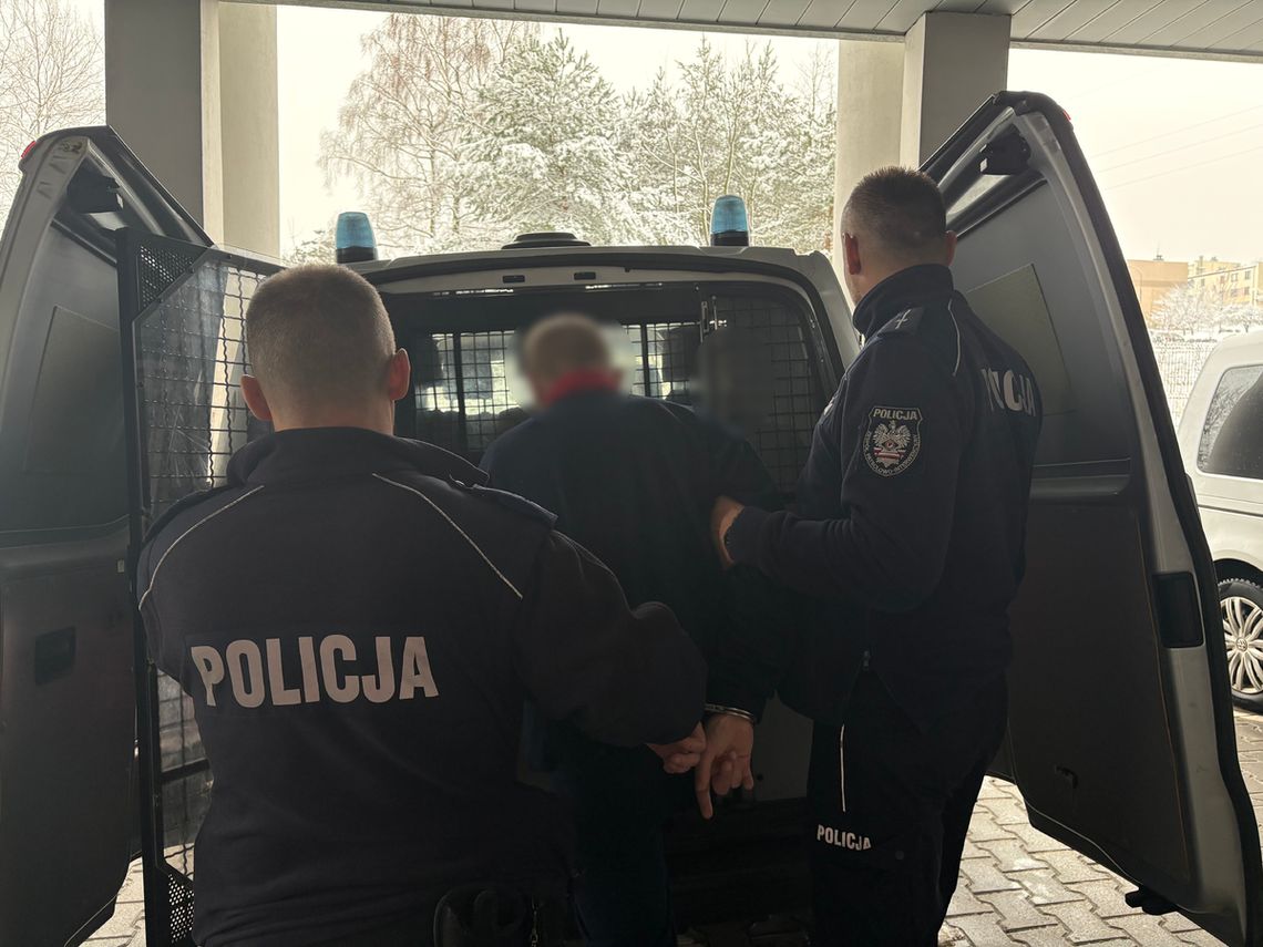 27-latek obserwował kobietę w autobusie, wysiadł razem z nią, wciągnął do lasu i wykorzystał 27-latek obserwował kobietę w autobusie, wysiadł razem z nią, wciągnął do lasu i wykorzystał