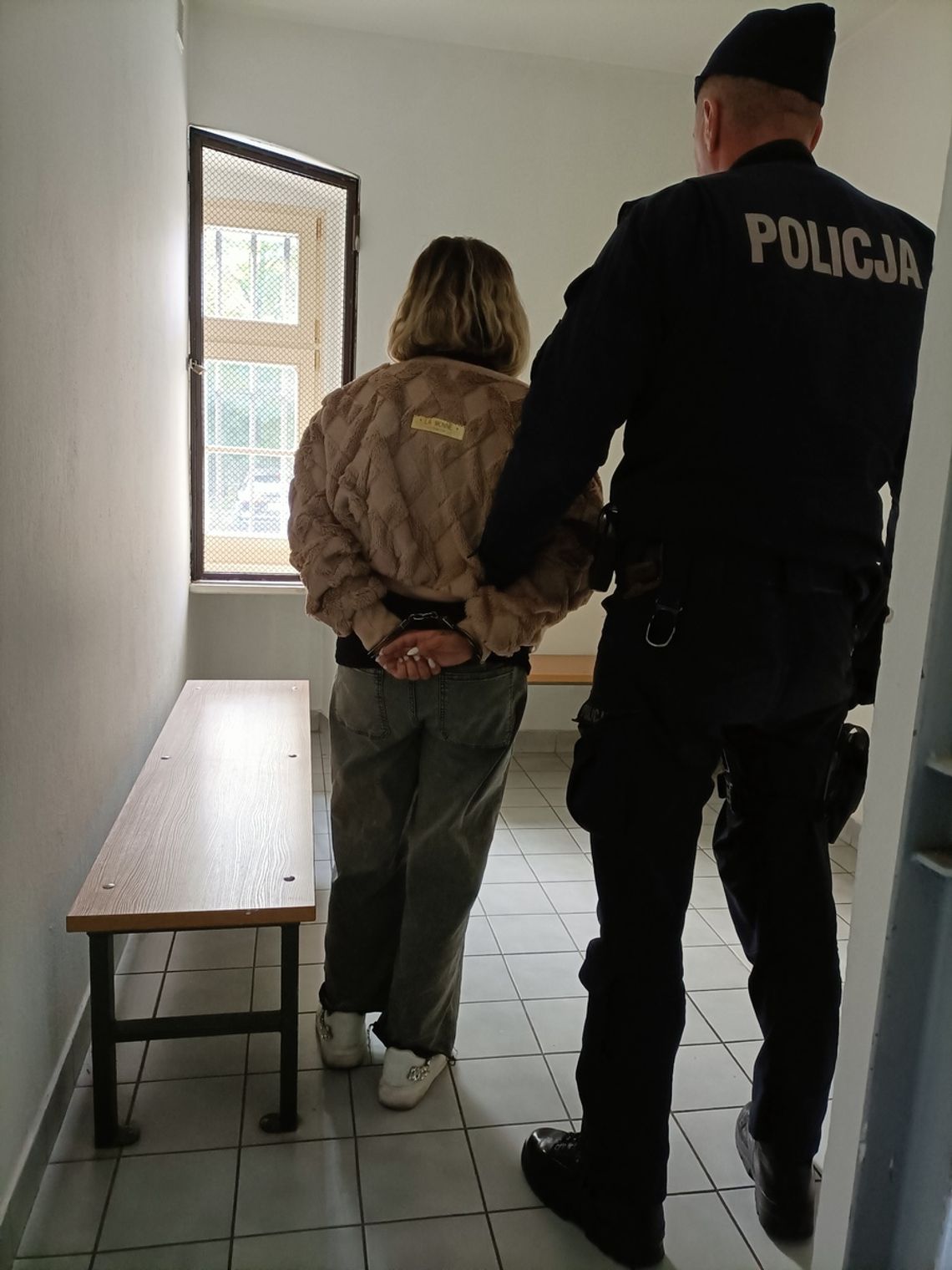 30-latka po kłótni z partnerem wbiła mu nóż w klatkę piersiową. Cios okazał się śmiertelny 30-latka po kłótni z partnerem wbiła mu nóż w klatkę piersiową. Cios okazał się śmiertelny