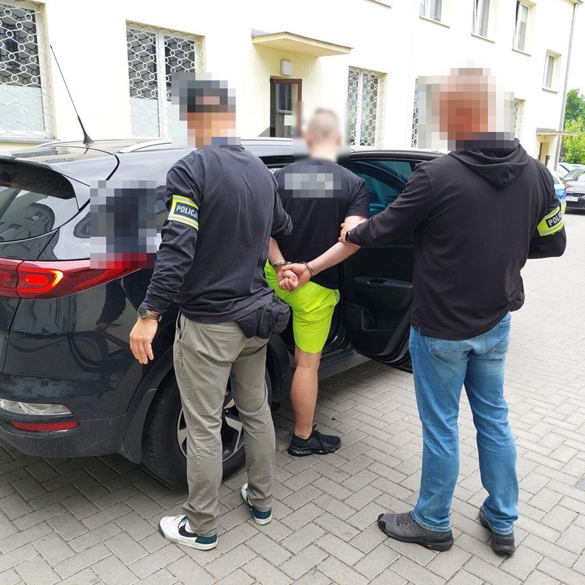 29-latek skazany na więzienie ukrywał się od listopada. Dziewczyna do końca twierdziła, że nie ma go w domu 29-latek skazany na więzienie ukrywał się od listopada. Dziewczyna do końca twierdziła, że nie ma go w domu