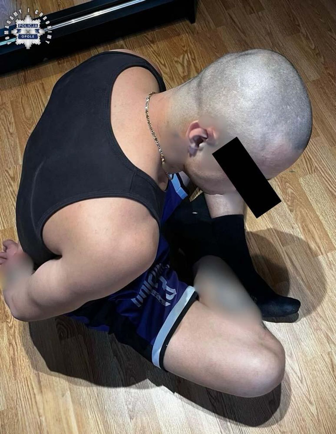 29-latek skazany za gwałt ukrywał się i dilował. Policja zrobiła mu poranny wjazd na chatę