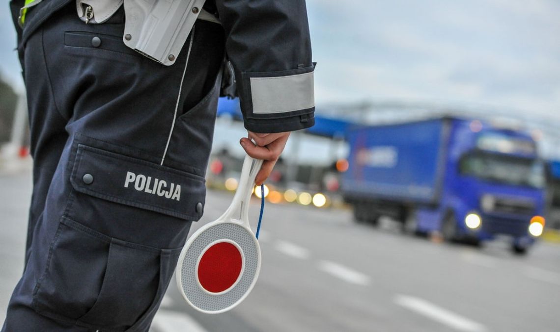 30-latek jechał rowerem na autostradzie. Tłumaczył, że to najszybsza droga