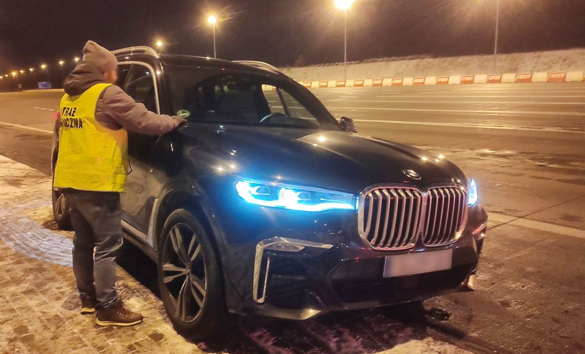 30-latek ukradł BMW chińskich dyplomatów z Berlina. Po kilku godzinach wpadł na Pomorzu [FOTO]