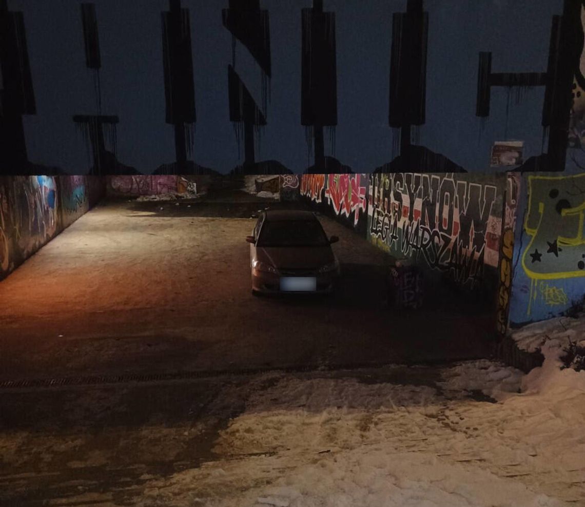 31-latek pod wpływem narkotyków zjechał hondą po schodach i zaparkował w przejściu podziemnym