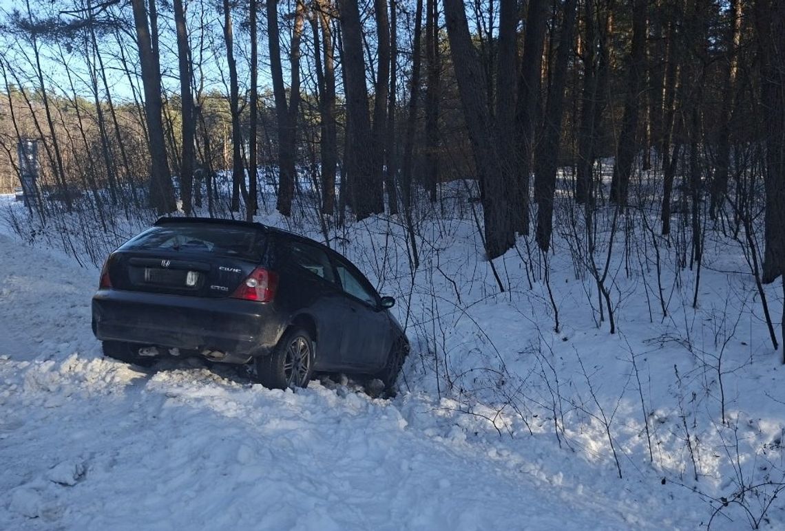 31-latek stracił panowanie nad hondą i wjechał do rowu. Wydmuchał ponad cztery promile 31-latek stracił panowanie nad hondą i wjechał do rowu. Wydmuchał ponad cztery promile