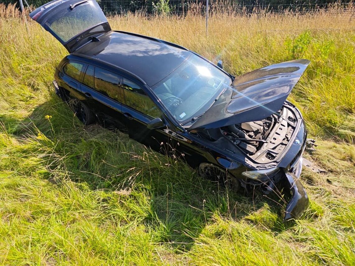 31-latek wsiadł za kierownicę po narkotykach i bardzo źle się to skończyło. Na ekspresówce zderzył się z BMW 31-latek wsiadł za kierownicę po narkotykach i bardzo źle się to skończyło. Na ekspresówce zderzył się z BMW
