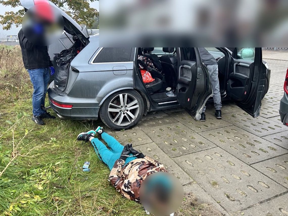 31-letni Ukrainiec miał 80 kg narkotyków i 320 litrów prekursorów do ich produkcji [ZDJĘCIA]