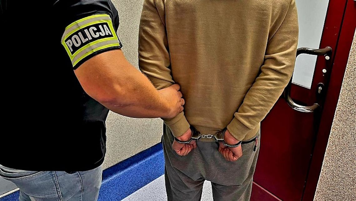 34-latek przez rok wynosił towar z pracy okradając pracodawcę. Straty przekroczyły 23 tysiące zł 34-latek przez rok wynosił towar z pracy okradając pracodawcę. Straty przekroczyły 23 tysiące zł