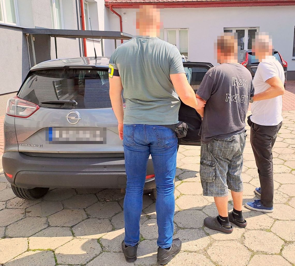 35-latek aresztowany za znęcanie się nad matką. Po alkoholu budził się w nim potwór