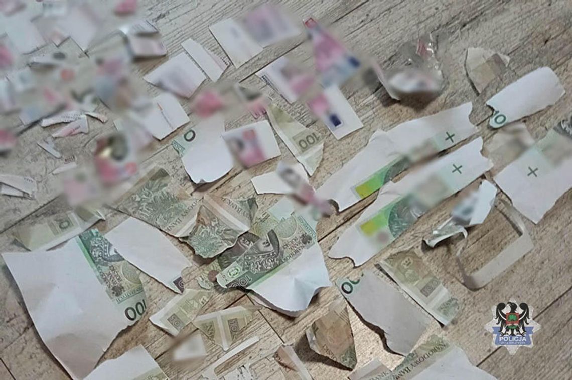 35-latek drukował w domu pieniądze i różne dokumenty. Jego karierę fałszerza przerwała policja