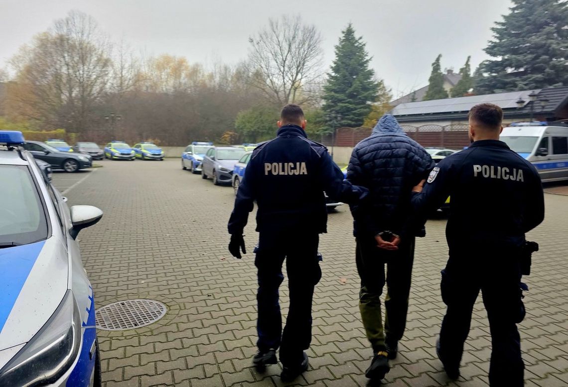 35-latek groził dwójce dzieciaków nożem. Po zgłoszeniu od ich matki policjanci aresztowali mężczyznę 35-latek groził dwójce dzieciaków nożem. Po zgłoszeniu od ich matki policjanci aresztowali mężczyznę