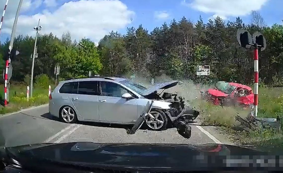 36-latek sprawcą poważnego wypadku z udziałem trzech aut. Zawiniła brawurowa jazda [WIDEO]
