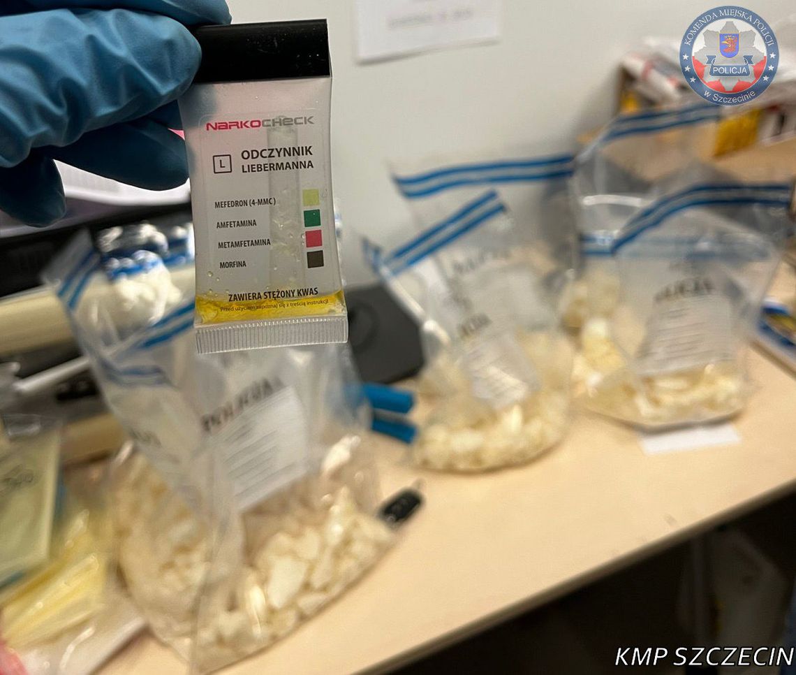 37-latek handlował narkotykami na terenie całego kraju. Sprzedał blisko 10 kilogramów mefedronu