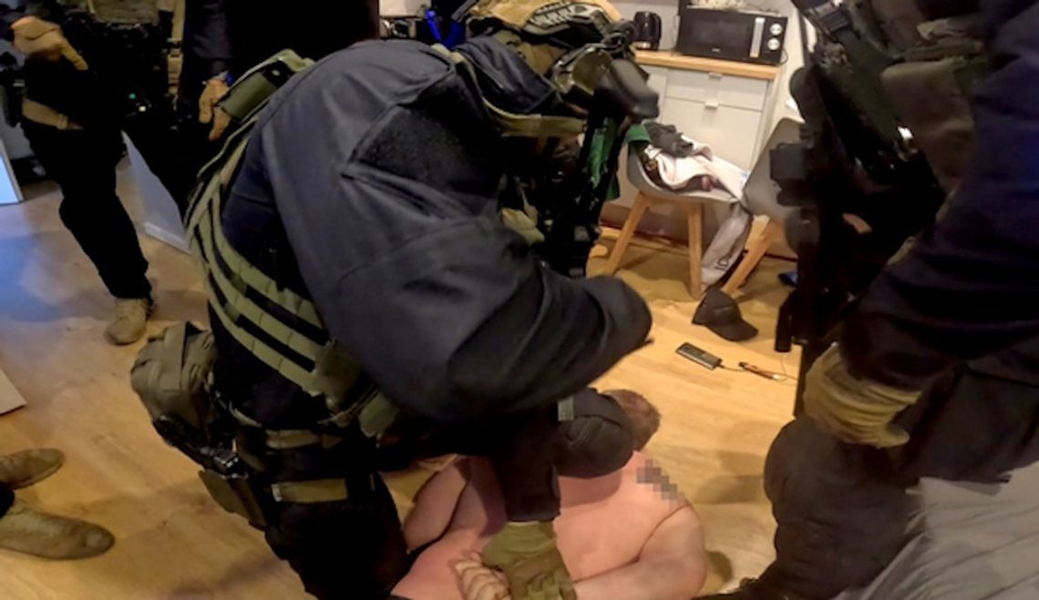 38-latek postrzelony w brzuch przed blokiem. Akcja kontrterrorystów w Bydgoszczy [WIDEO]