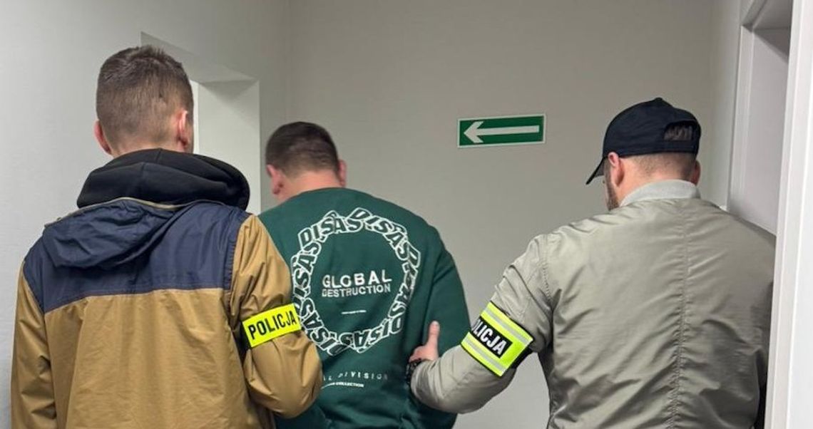 40-latek jechał na zakazie, w aucie miał narkotyki i wagę. Czeka go trzymiesięczny areszt 40-latek jechał na zakazie, w aucie miał narkotyki i wagę. Czeka go trzymiesięczny areszt