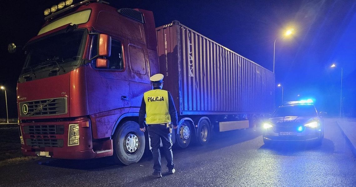 40-tonowy zestaw i narkotyki. Policjantki zatrzymały odurzonego kierowcę Volvo