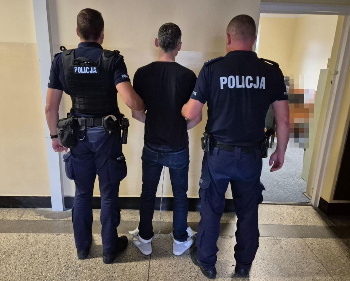 42-letni Gruzin zatrzymany za groźby nożem pod adresem ochroniarza. Został deportowany z Polski
