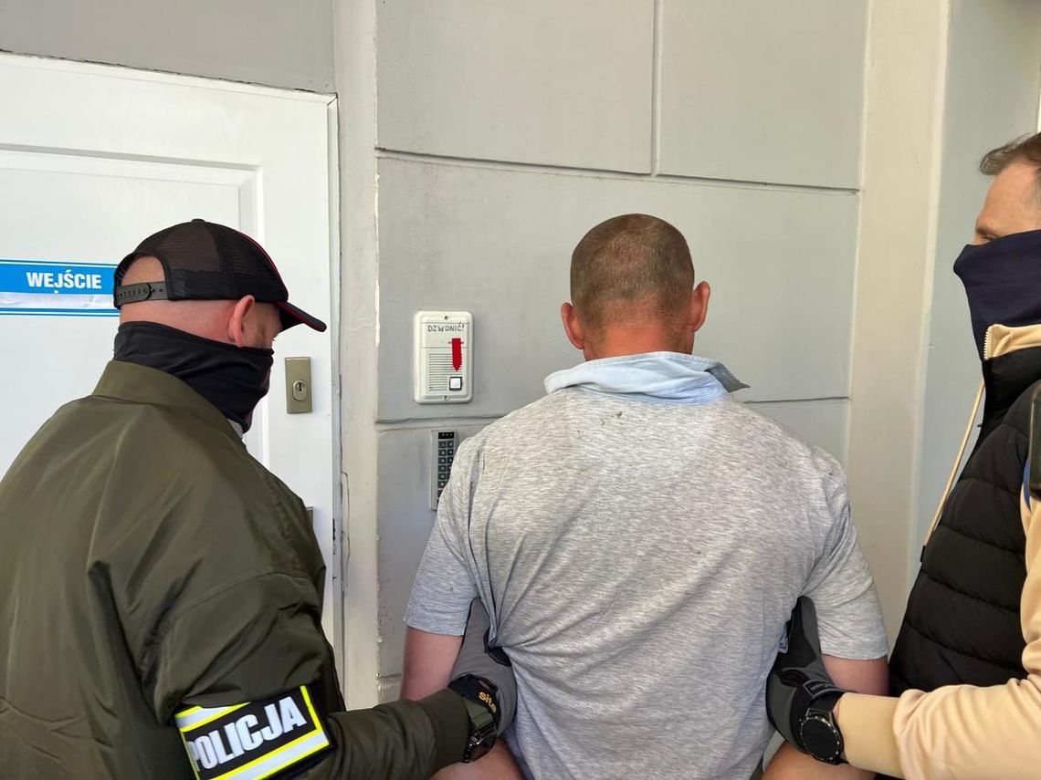 44-latek podpalił dwa budynki z ludźmi w środku. Ewakuacja wielu osób i duże straty