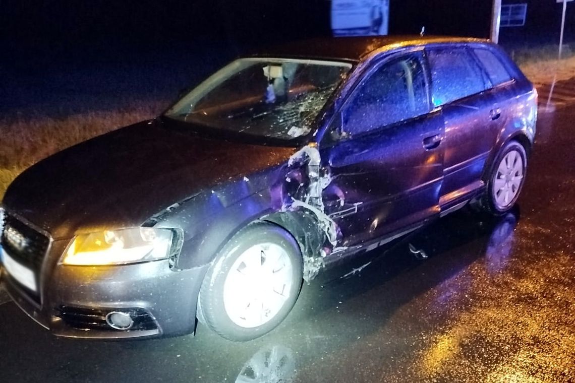 47-letni motorowerzysta zginął po zderzeniu z osobówką. Kierująca audi zajechała mu drogę 47-letni motorowerzysta zginął po zderzeniu z osobówką. Kierująca audi zajechała mu drogę