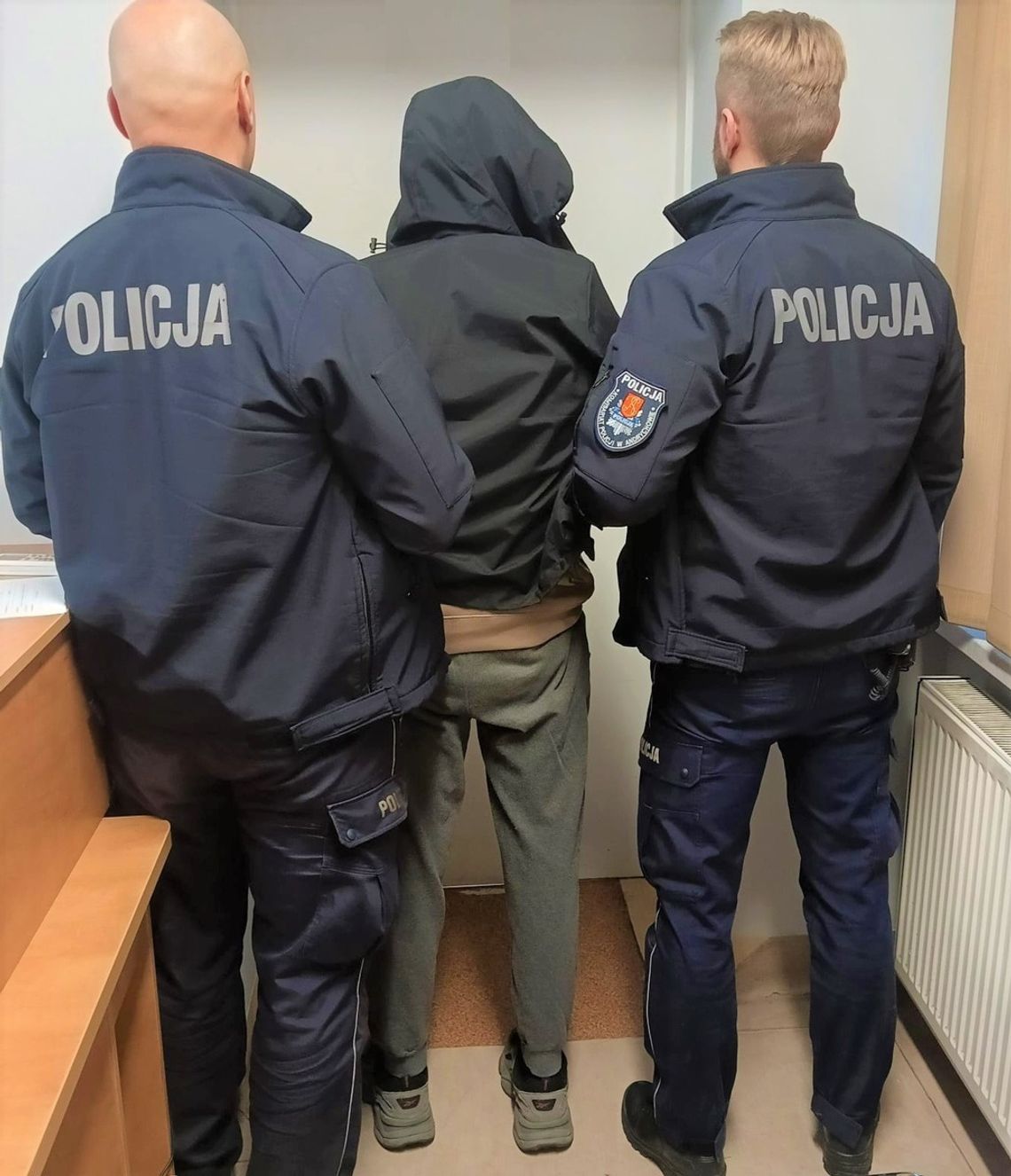 48-latek zatrzymany za próbę obrabowania banku. Wcześniej napadł z siekierą na sklep