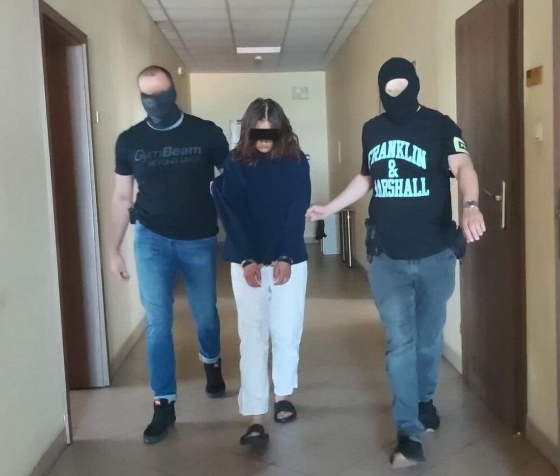 6-letni chłopiec znaleziony martwy w mieszkaniu. Zarzuty dla matki dziecka i jej konkubenta