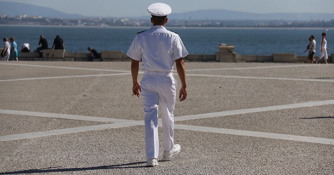 60-latka uwiedziona przez fałszywego marynarza. Przelała mu 180 tysięcy złotych