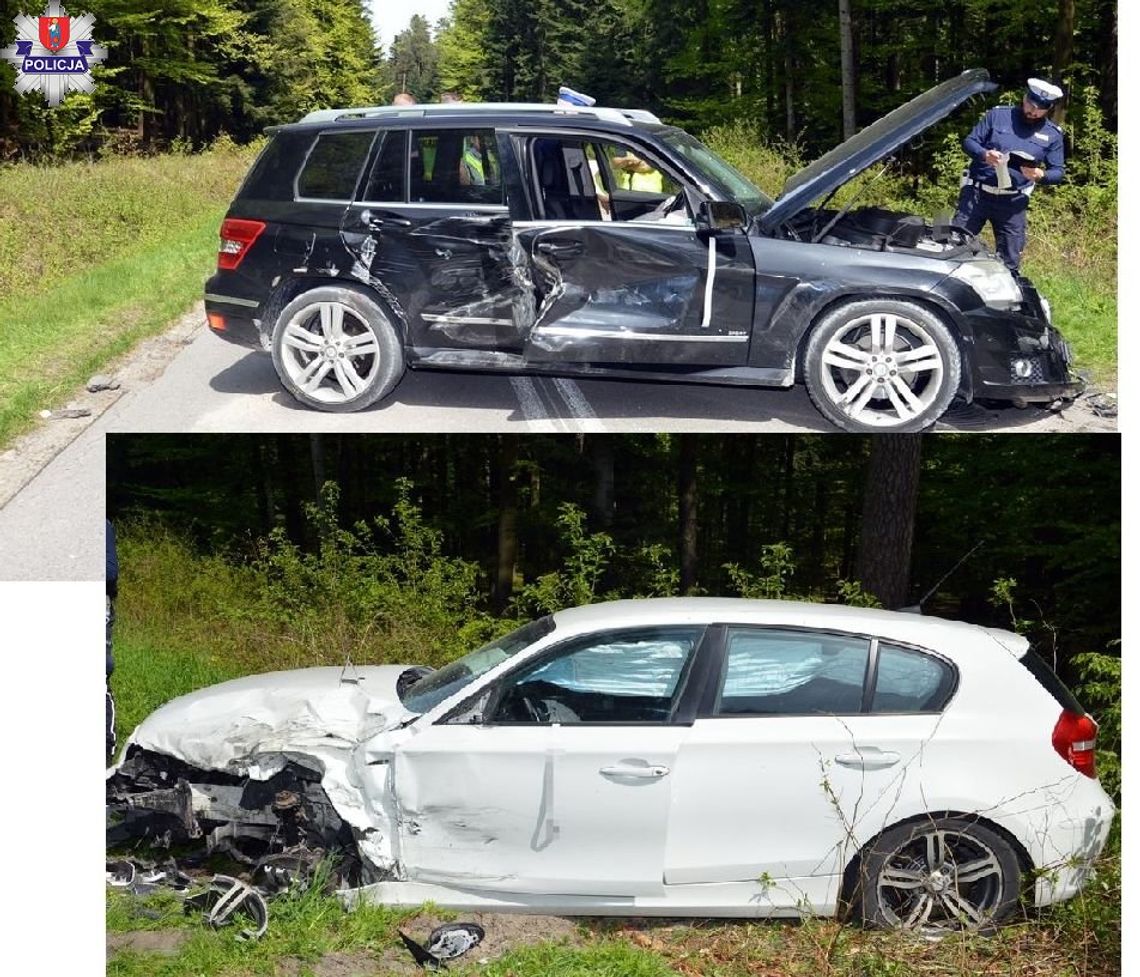 62-latek w mercedesie wyprzedzał betoniarkę jadącą pod górkę. Czołowo zderzył się z bmw