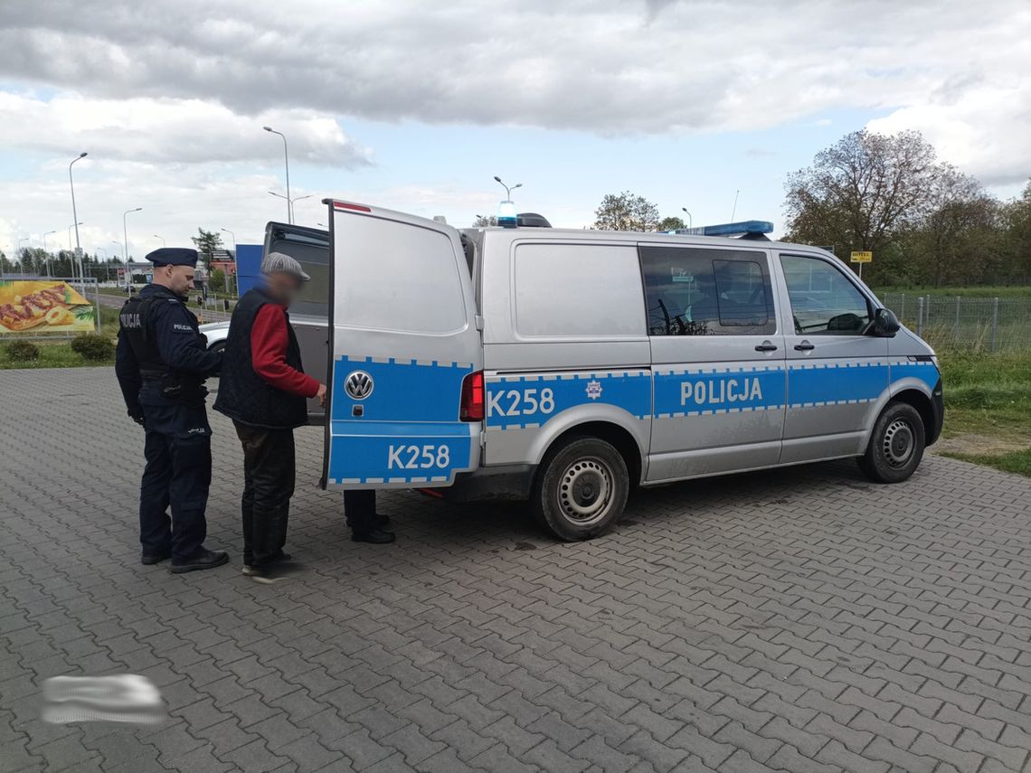 68-letni kierowca uciekał policji. Uzbierał 53 punkty karne i mandaty na prawie 10 tysięcy złotych