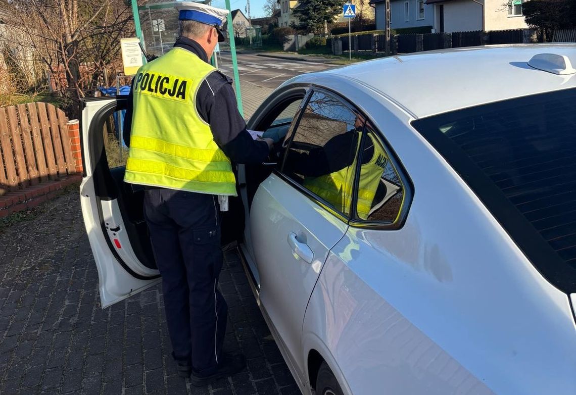 70-latek dostał mandat za prędkość, ale niczego go to nie nauczyło. Chwilę później znów go złapali 70-latek dostał mandat za prędkość, ale niczego go to nie nauczyło. Chwilę później znów go złapali