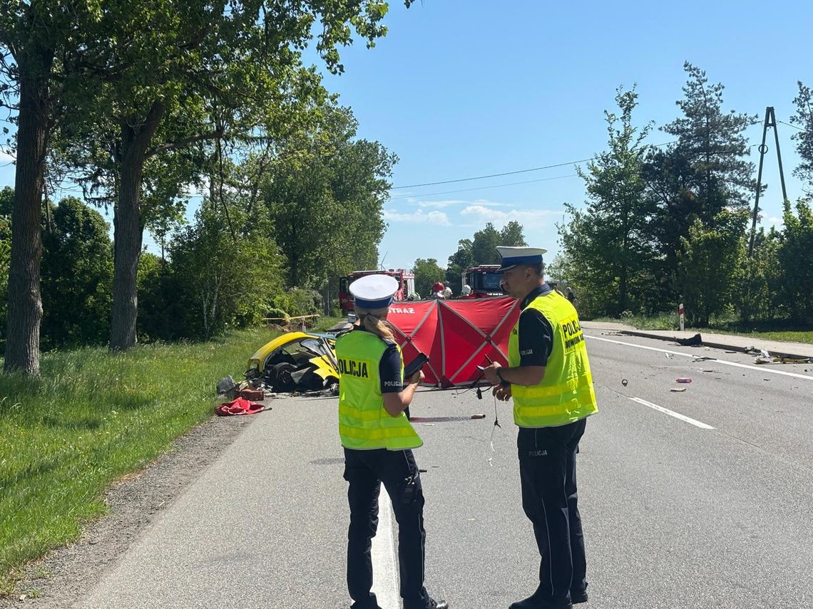 72-latka zginęła na miejscu po najechaniu na tył jej pojazdu 72-latka zginęła na miejscu po najechaniu na tył jej pojazdu