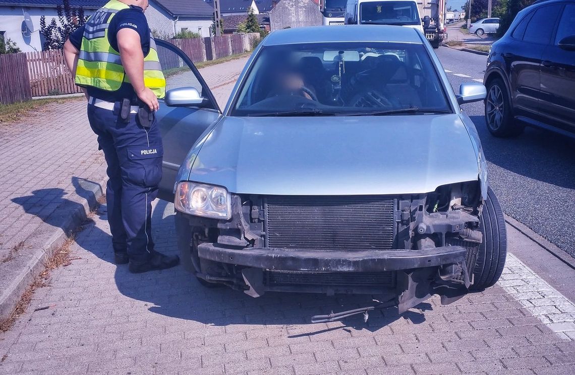 76-latek jechał krajówką z prędkością... 4 km/h. W aucie urwany drążek kierowniczy i skręcone koła 76-latek jechał krajówką z prędkością... 4 km/h. W aucie urwany drążek kierowniczy i skręcone koła