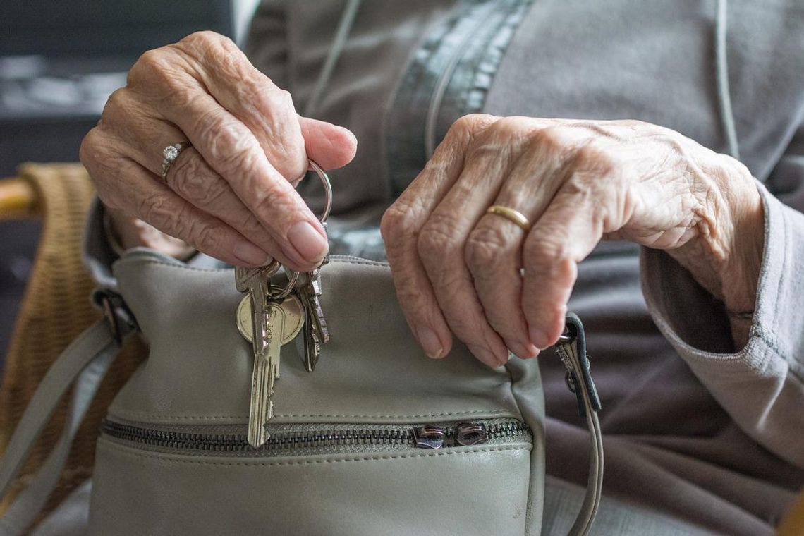 76-latka kradła w drogerii. Połasiła się m.in. na wibratory i żele intymne