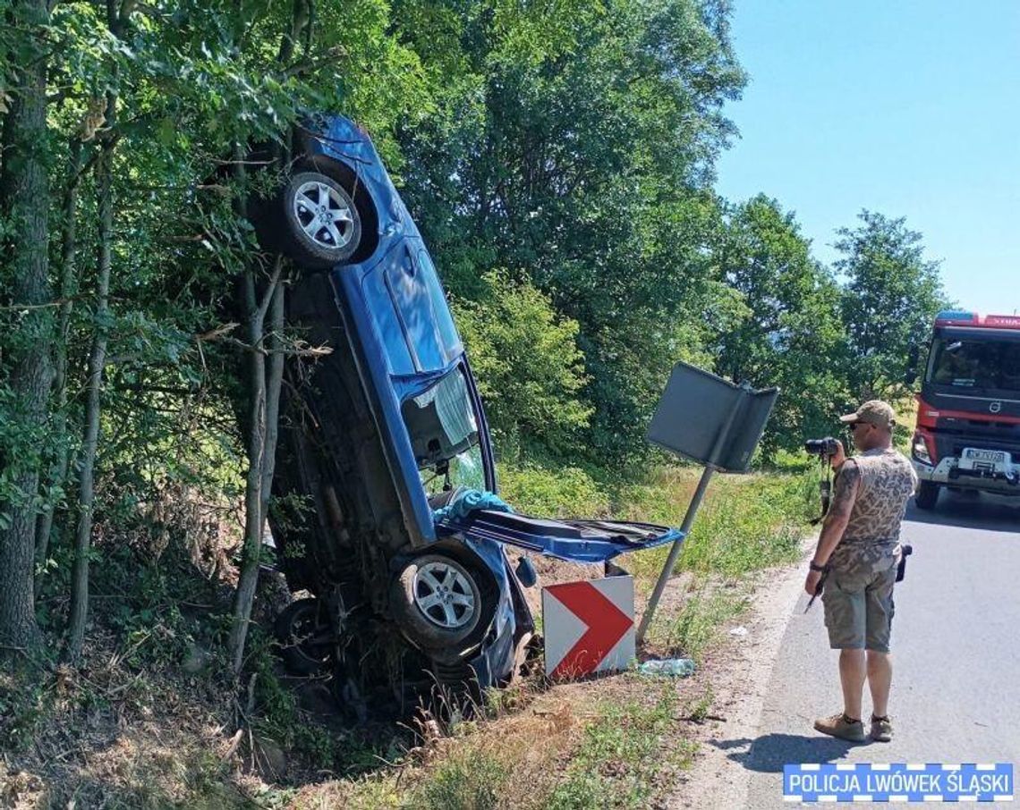 79-latek postawił auto na sztorc. Dokonał tego, mając ponad pół promila