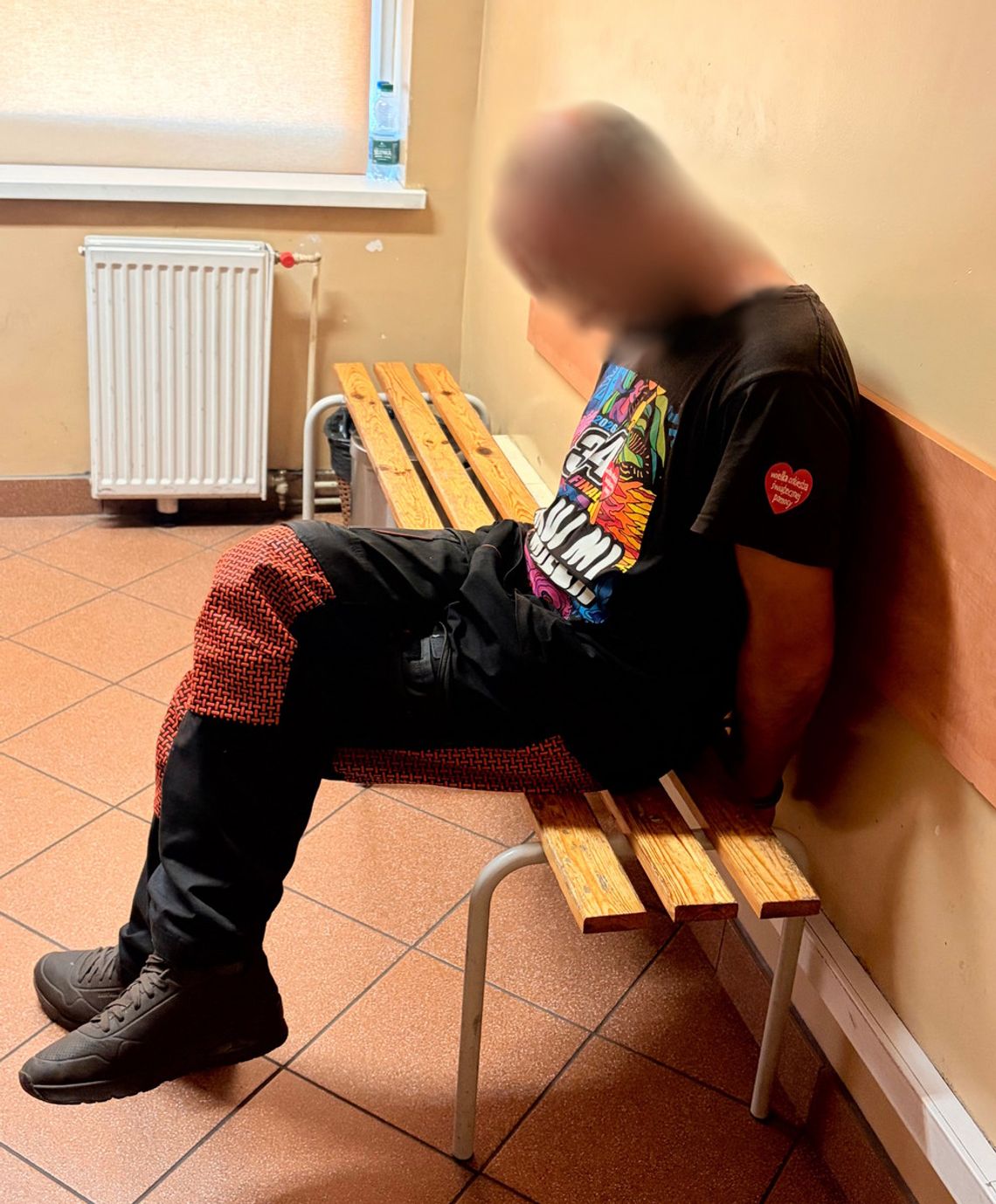Agresywny 38-latek stwarzał zagrożenie na drodze. „Zabawa” zakończyła się wysokim mandatem