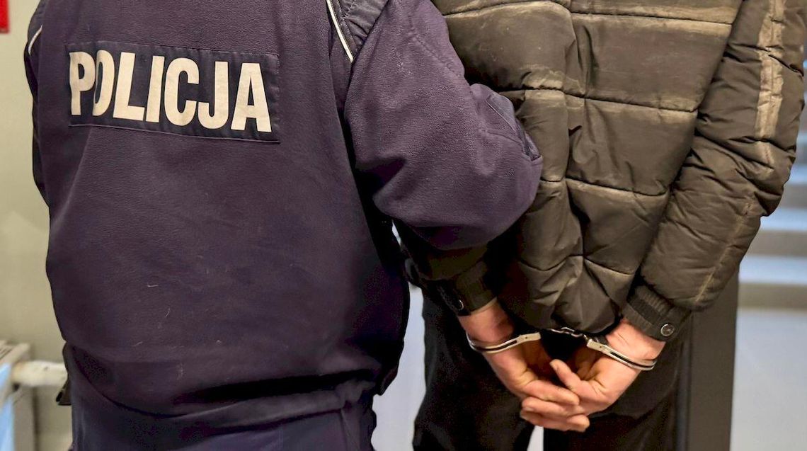 Agresywny kierowca szarpał kobietę i ją opluł. Nie podobało mu się, jak wykonała manewr