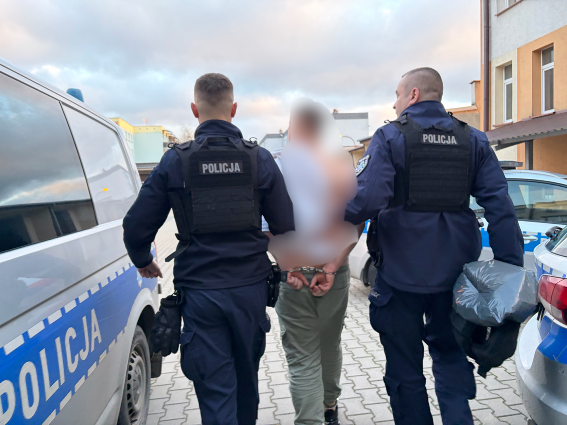 Agresywny lokator nie chciał wyprowadzić się z wynajmowanego mieszkania. Groził właścicielowi śmiercią