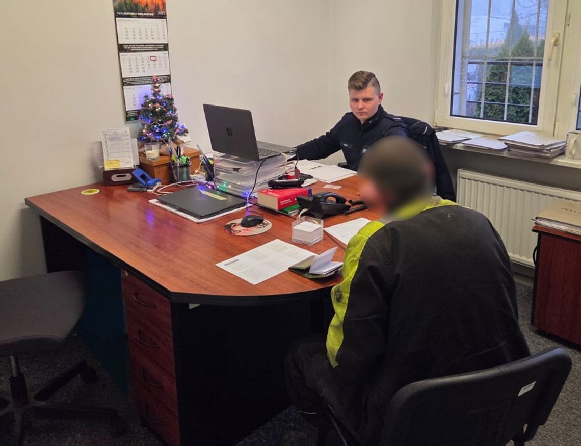 Alimenciarz próbował ukryć się przed policjantami. Znaleźli go w szafie na ubrania Alimenciarz próbował ukryć się przed policjantami. Znaleźli go w szafie na ubrania