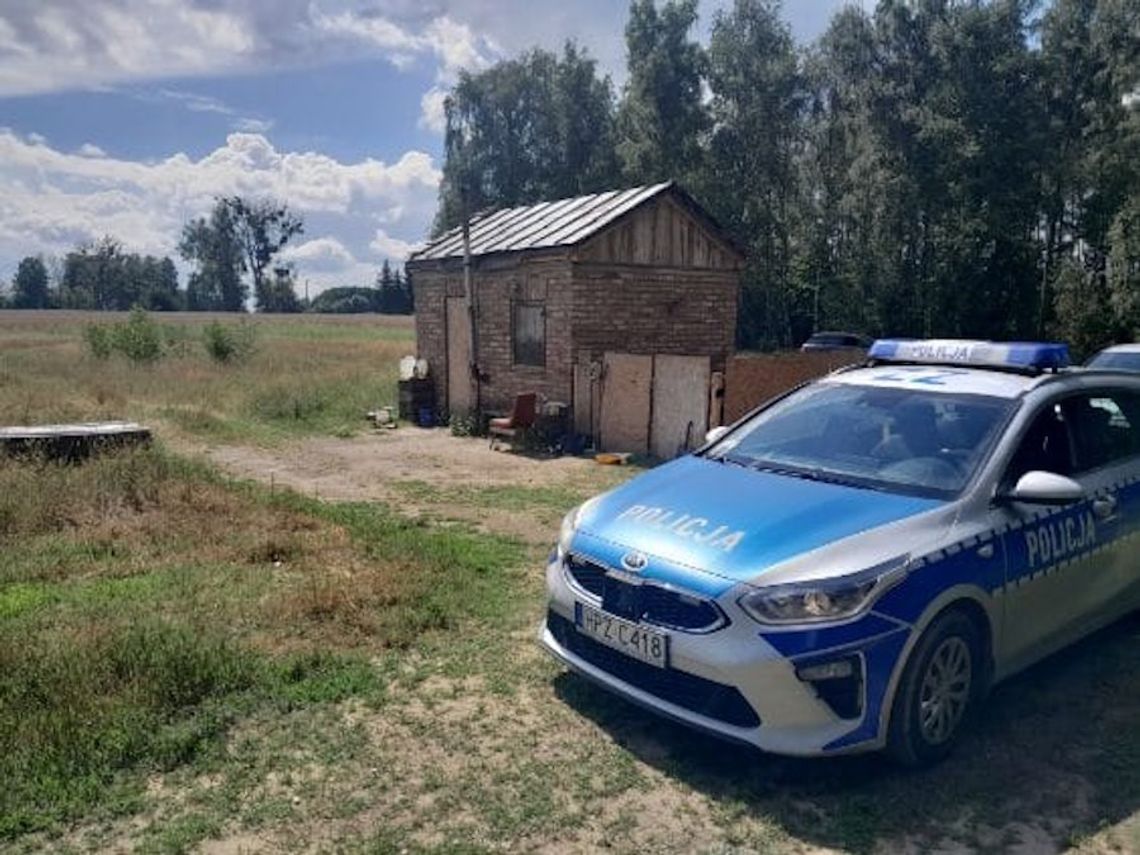 Alimenciarz zamieszkał w lesie, żeby uniknąć więzienia. Dzielnicowy odnalazł jego kryjówkę