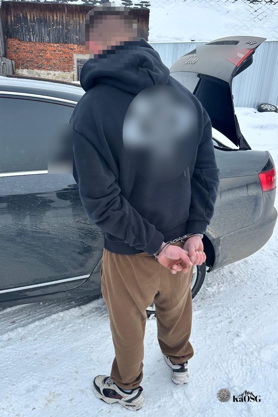 Arsenał w aucie i narkotykowa przeszłość. Straż Graniczna zatrzymała 30-letniego obcokrajowca