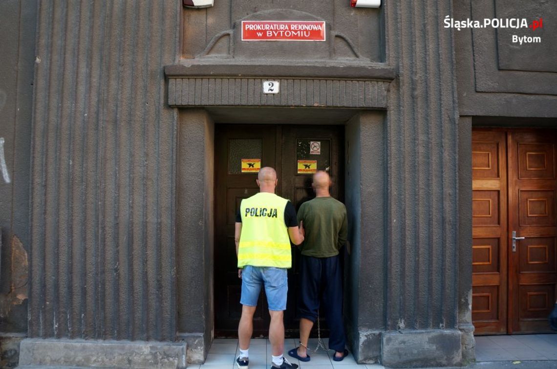 Atak nożem przed sklepem w Bytomiu. Ranny mężczyzna leżał we krwi. Policja ma sprawcę