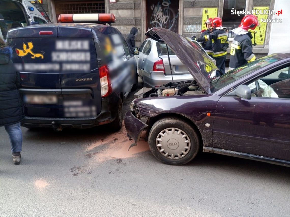 Audi kasowało kolejne auta na ulicy. Pijany Ukrainiec uszkodził 7 samochodów