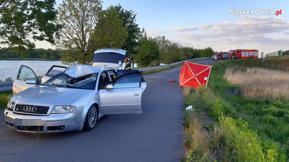 Audi wjechało w rolkarza na drodze technicznej. Mimo reanimacji mężczyzna nie przeżył