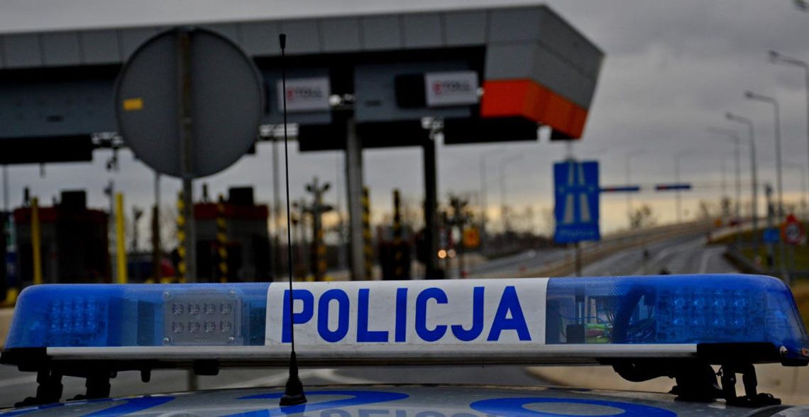 Babka przegapiła zjazd na autostradzie, więc... zawróciła. Przejechała 20 km pod prąd