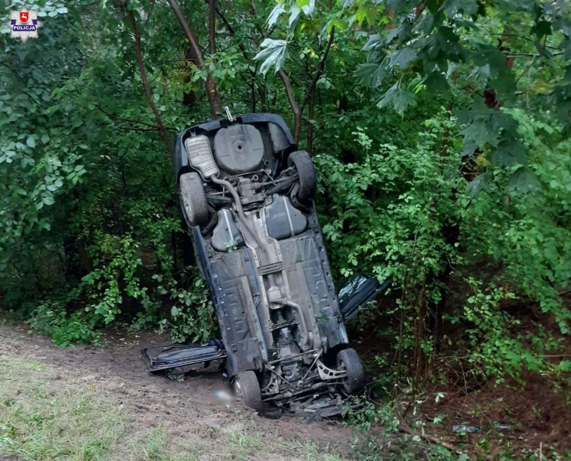 Beemka wypadła z drogi i stanęła w pionie. Tłumaczył, że uciekał przed sarną