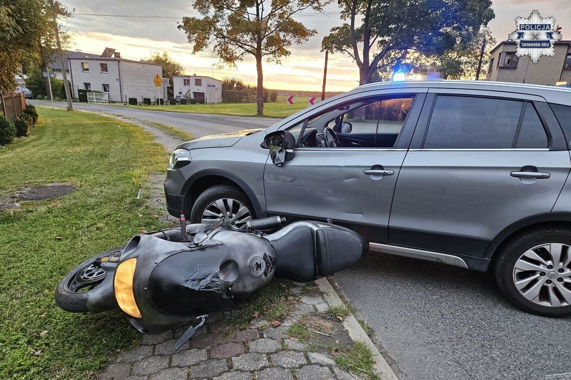 Bez prawa jazdy uciekał na motocyklu policji. Pościg zakończył się kolizją z radiowozem