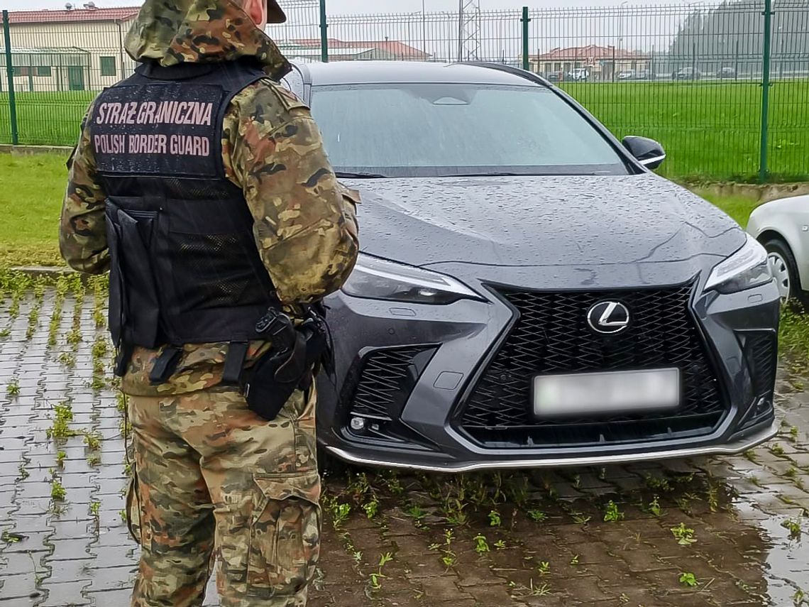 Białorusin chciał wjechać Lexusem do Rosji. Na granicy wyszło na jaw, że auto pochodzi z kradzieży