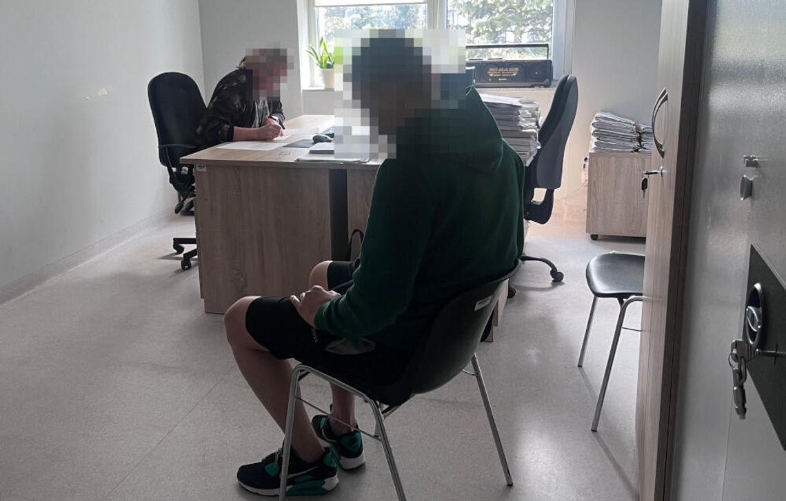 Białorusin groził bronią na stacji benzynowej: "ja ten samochód zabieru, ale ciebie ubiju" Białorusin groził bronią na stacji benzynowej: "ja ten samochód zabieru, ale ciebie ubiju"